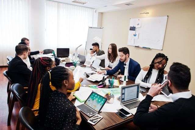 Mobile Learning vs. Traditional Training: Which Delivers Better Results for Care Staff?